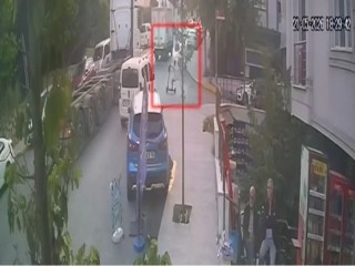 “Beylikdüzü’nde Korkunç Kaza! Çocuk TIR’ın Altında Kaldı”