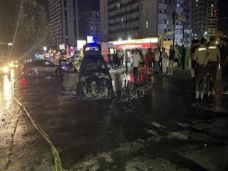 Esenyurt'ta Feci Kaza! Otomobil ve Motosiklet Küle Döndü