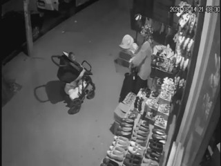 Esenyurt’ta pes dedirten olay: Çocukları da hırsızlıklarına alet ettiler!