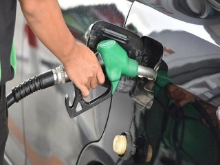 Benzin ve motorine büyük zam yolda